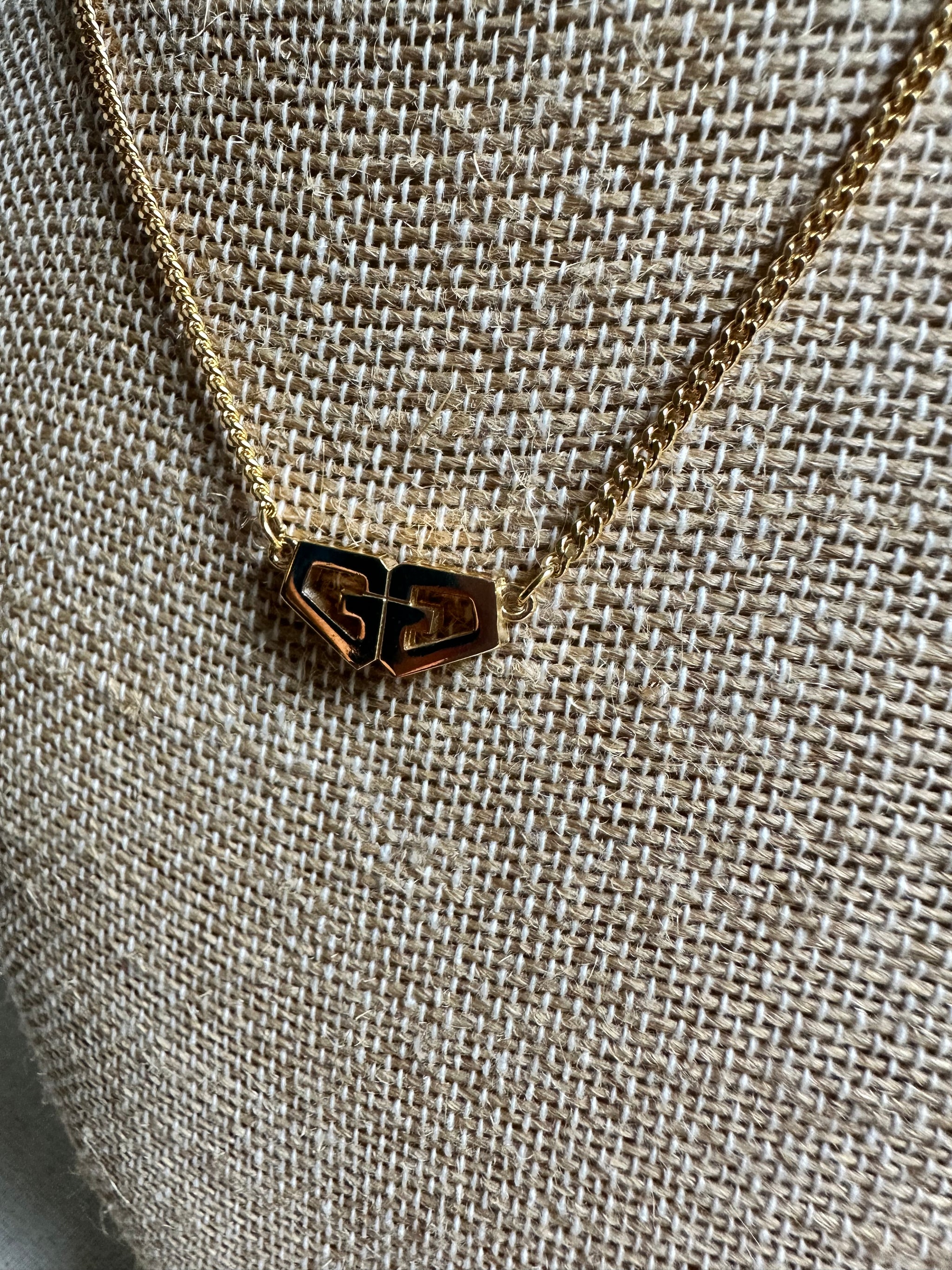 ヴィンテージ　GIVENCHY ルーペ　ネックレス Vintage 1979 Givenchy necklace – Lou C & Levi LLC